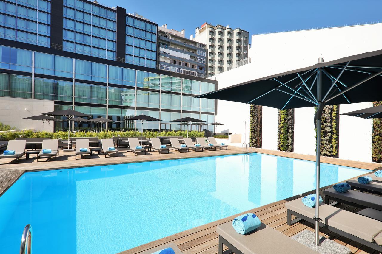 이베로스타 셀렉션 리스보아 리스본 외부 사진 The swimming pool at the hotel