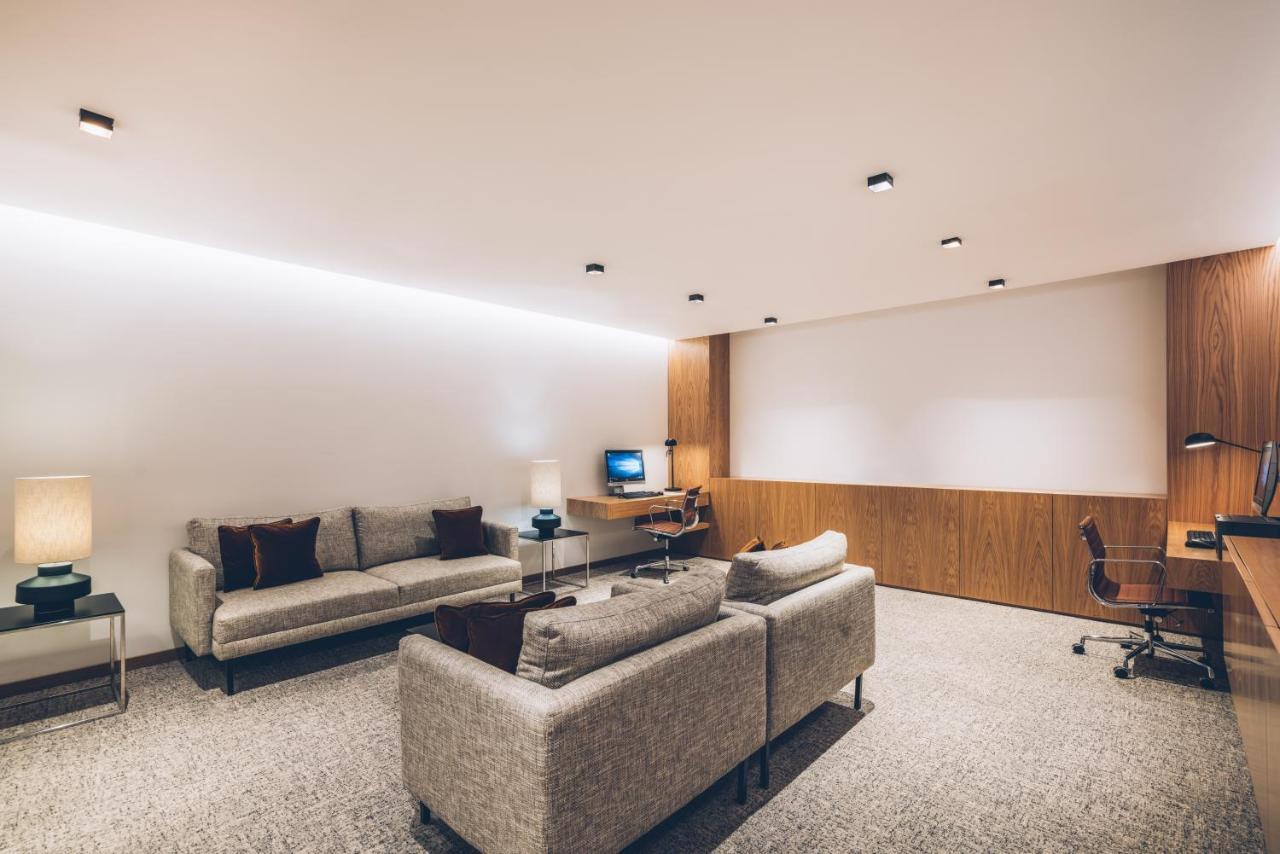 이베로스타 셀렉션 리스보아 리스본 외부 사진 The private lounge at the airport